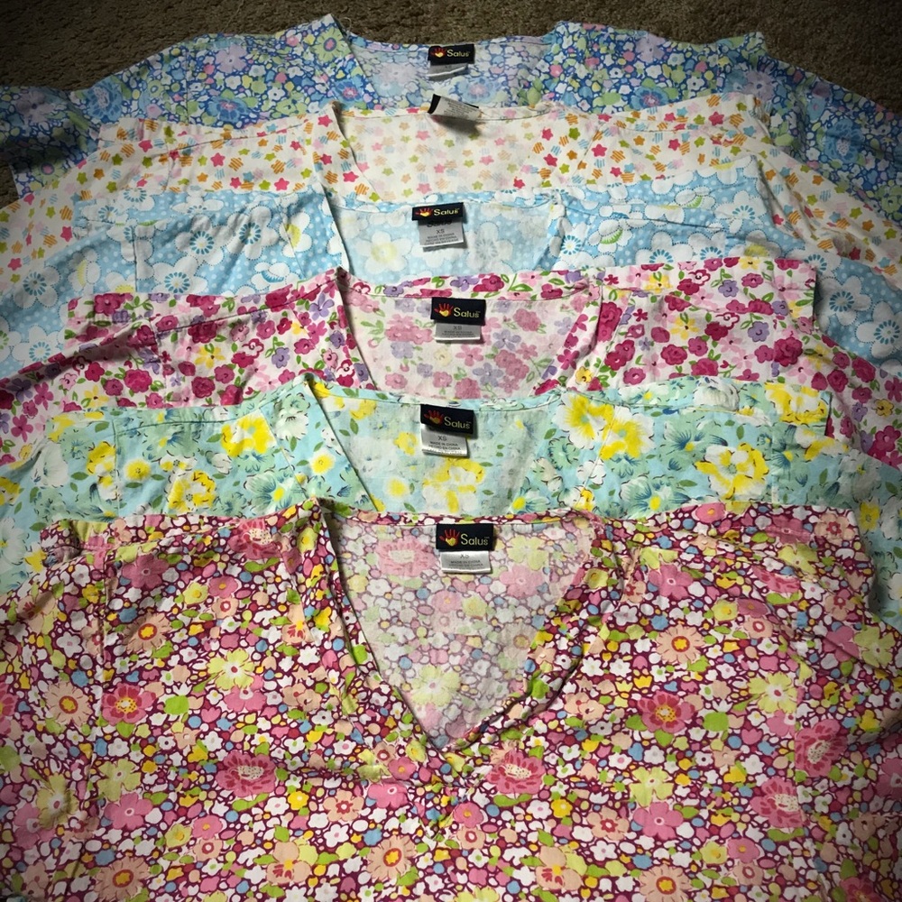 Scrub tops Printed pattern bundle of 6